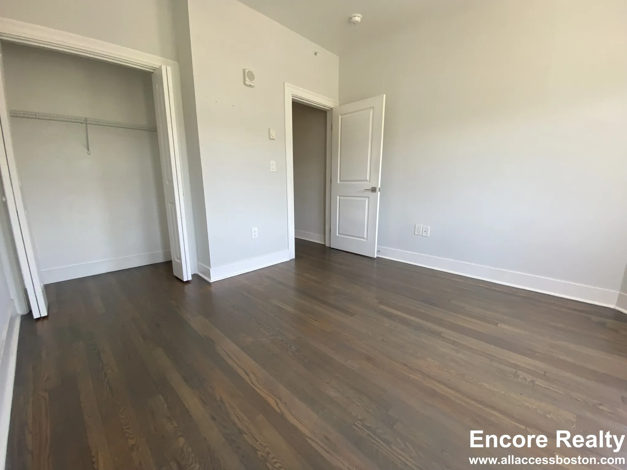 2 bed, 1 bath apartment for rent at 81 Park Dr Unit 8, Fenway — photo 6 of 10