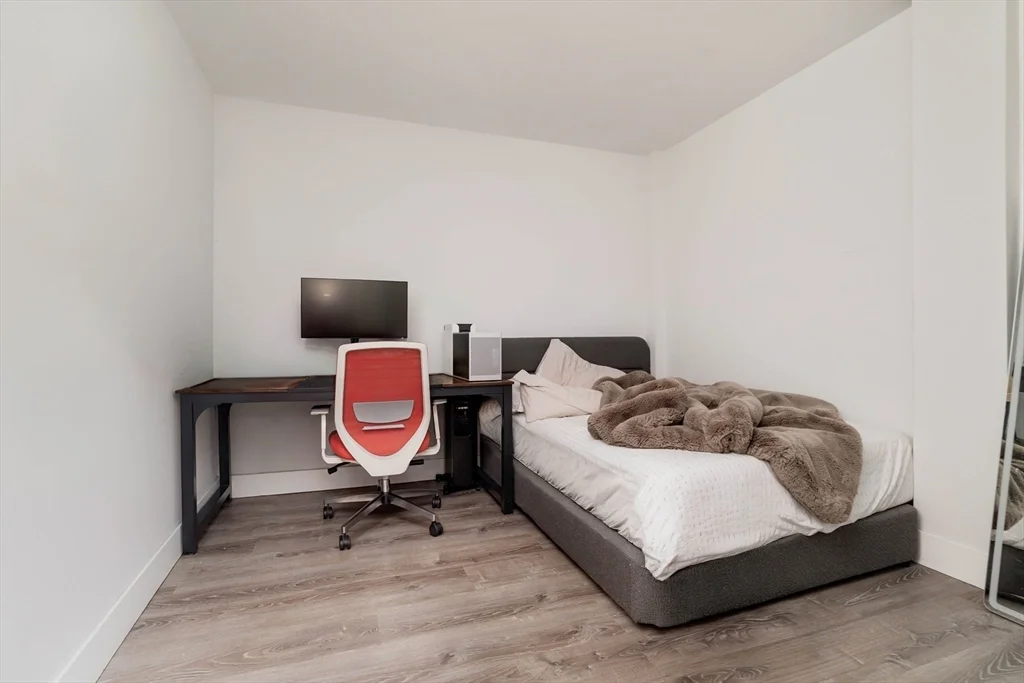 2 bed, 1 bath apartment for rent at 81 Park Dr Unit B, Fenway — photo 8 of 15