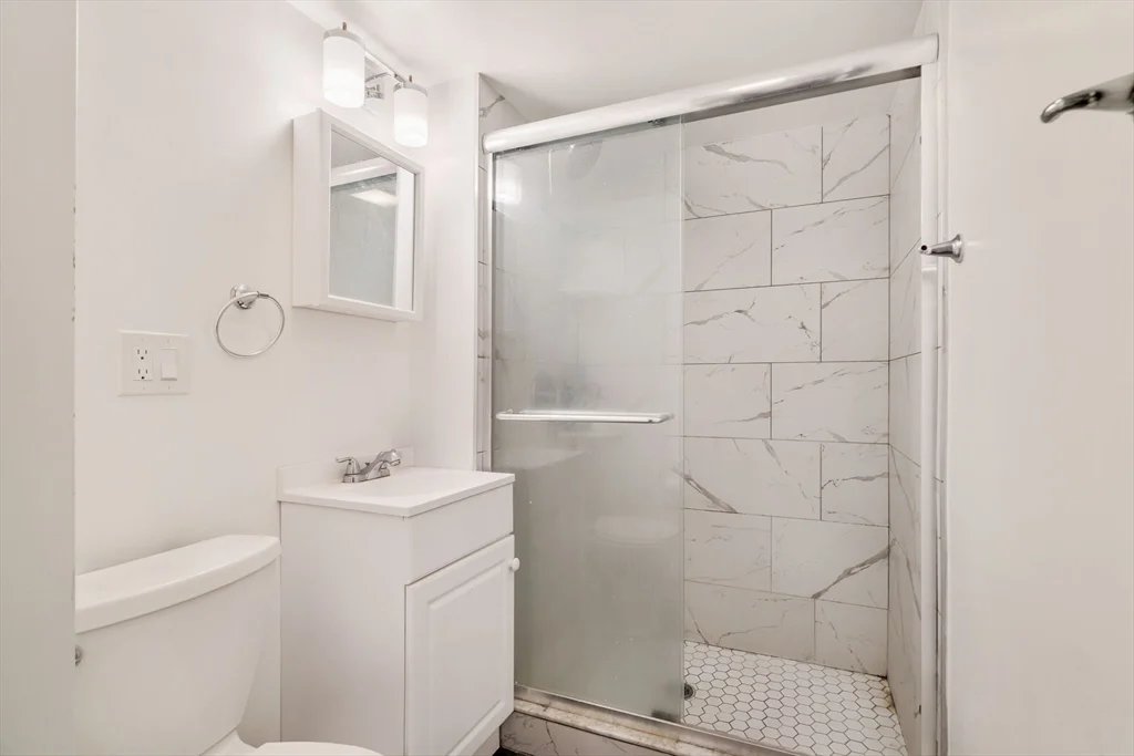 2 bed, 1 bath apartment for rent at 81 Park Dr Unit B, Fenway — photo 5 of 15