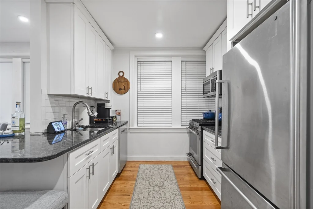 3 bed, 2 bath apartment for rent at 81 Prince St Unit 1, North End — photo 3 of 13