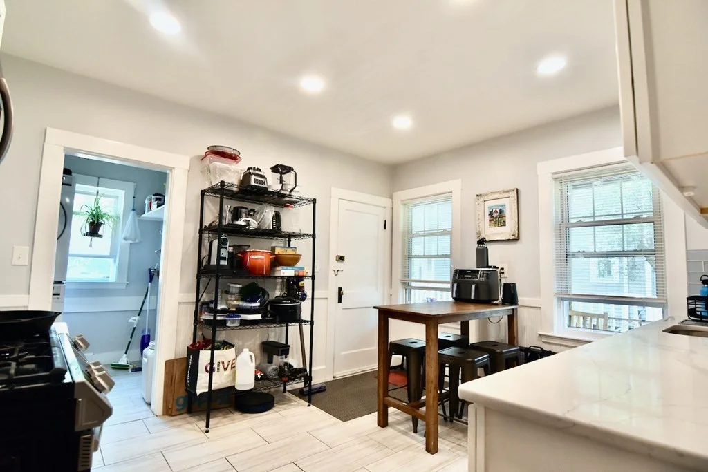 3 bed, 1 bath apartment for rent at 81 Romsey St Unit 1, Dorchester — photo 7 of 21