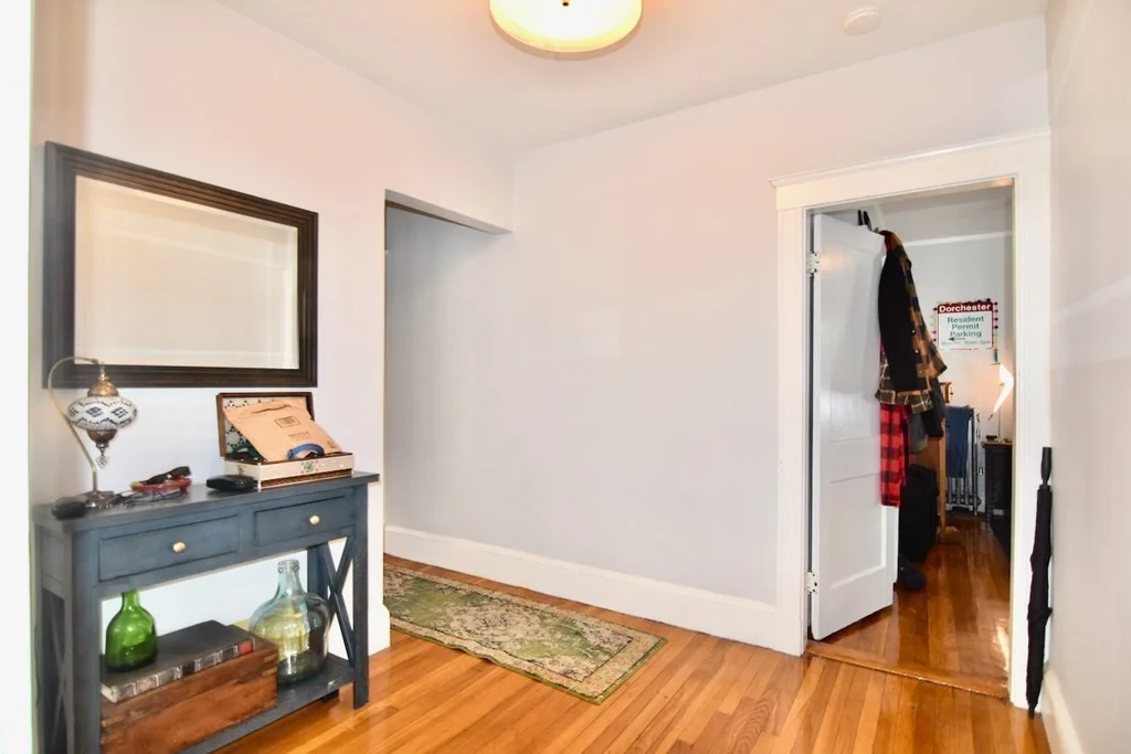 3 bed, 1 bath apartment for rent at 81 Romsey St Unit 1, Dorchester — photo 17 of 21