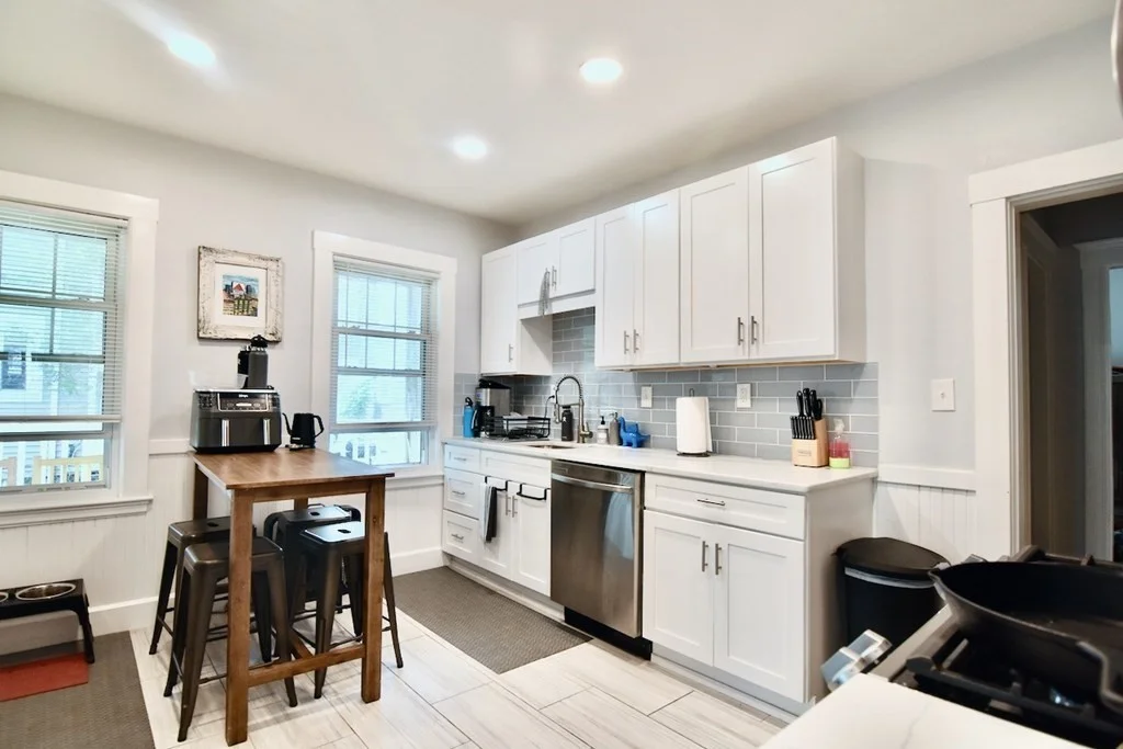 3 bed, 1 bath apartment for rent at 81 Romsey St Unit 1, Dorchester