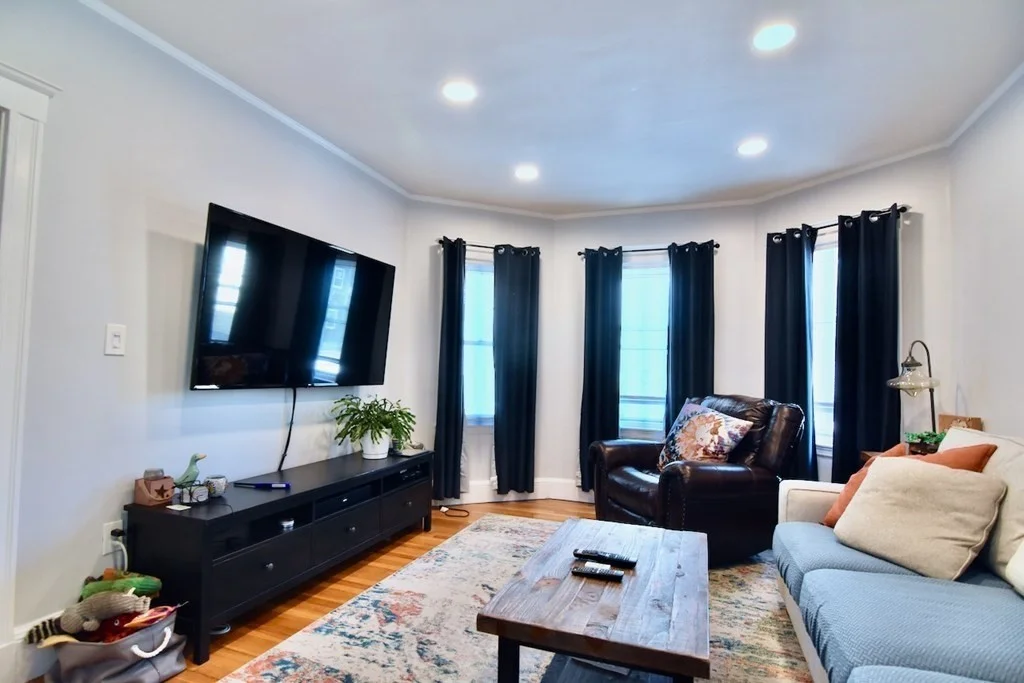 3 bed, 1 bath apartment for rent at 81 Romsey St Unit 1, Dorchester — photo 16 of 21