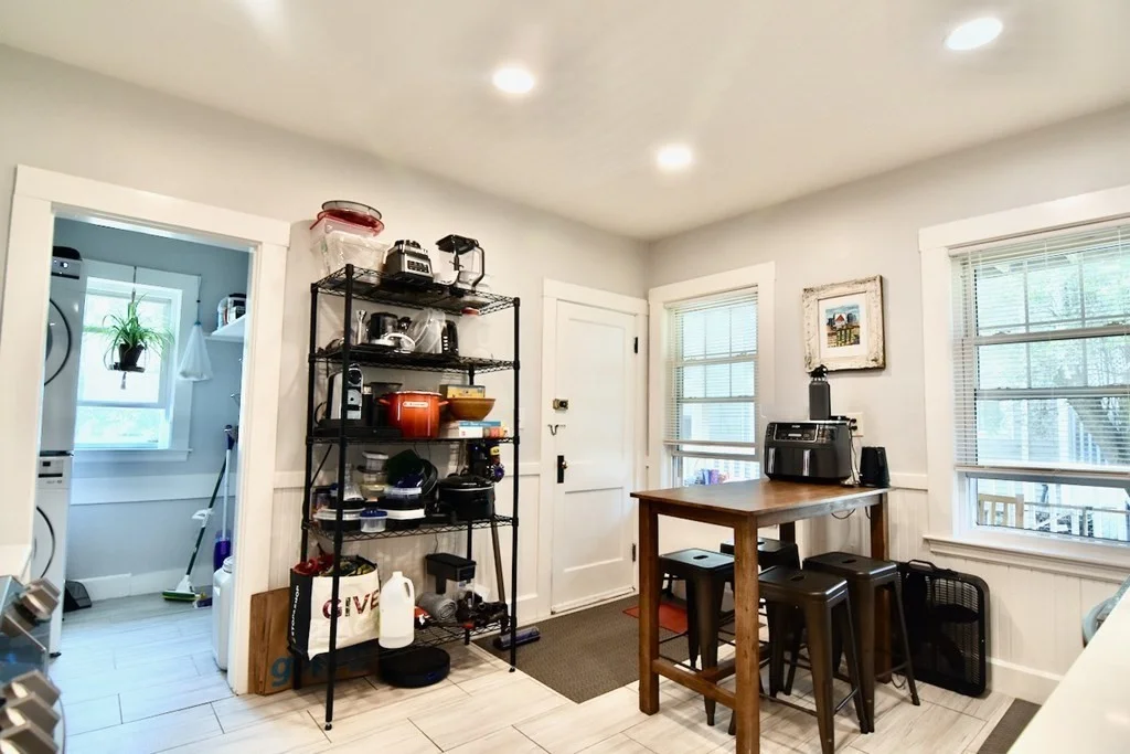 3 bed, 1 bath apartment for rent at 81 Romsey St Unit 1, Dorchester — photo 8 of 21