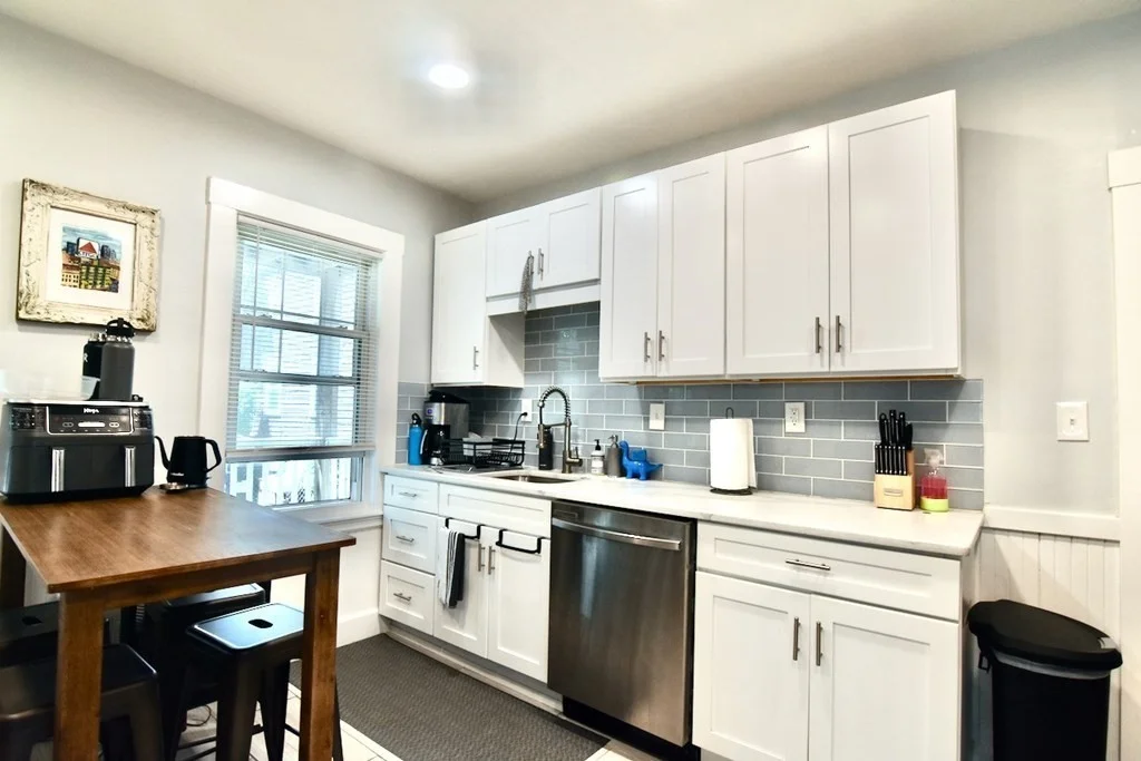 3 bed, 1 bath apartment for rent at 81 Romsey St Unit 1, Dorchester — photo 9 of 21