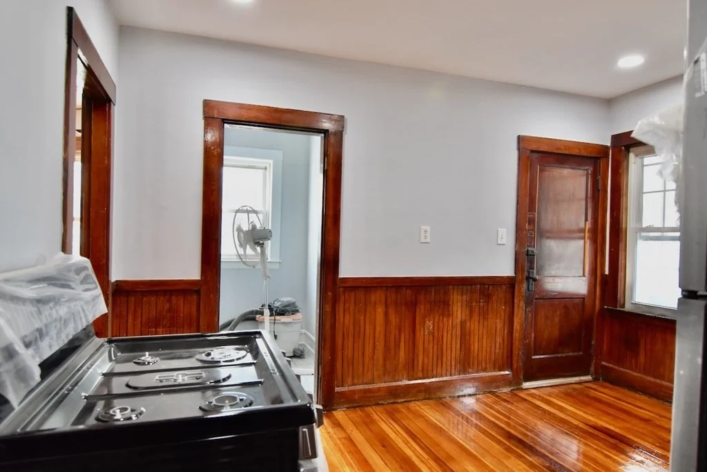 3 bed, 1 bath apartment for rent at 81 Romsey St Unit 2, Dorchester — photo 3 of 19