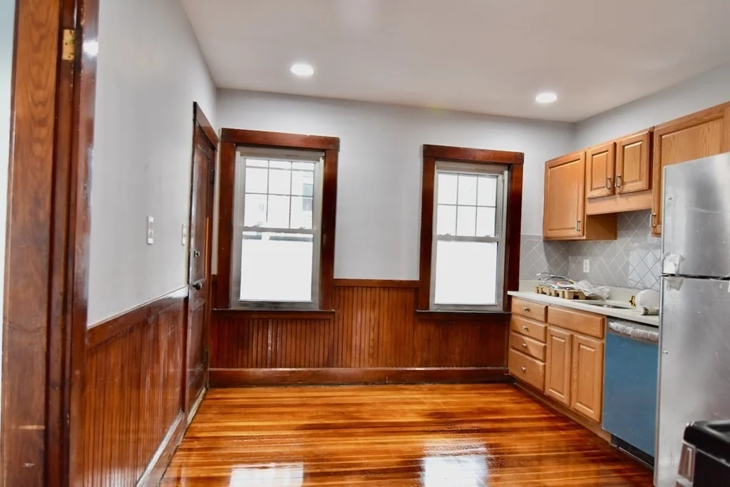 3 bed, 1 bath apartment for rent at 81 Romsey St Unit 2, Dorchester — photo 12 of 19