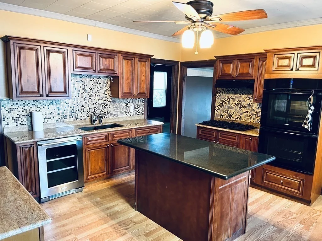 2 bed, 1 bath apartment for rent at 81 Spring St Unit 1, Fall River