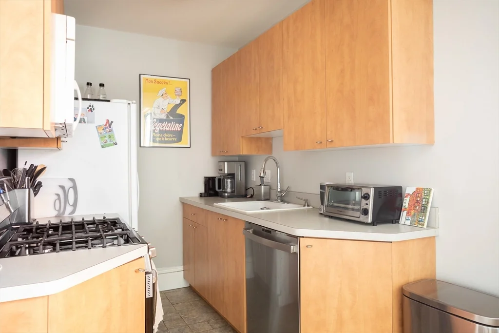 2 bed, 1 bath apartment for rent at 81 St Botolph St Unit 1, Back Bay — photo 2 of 12