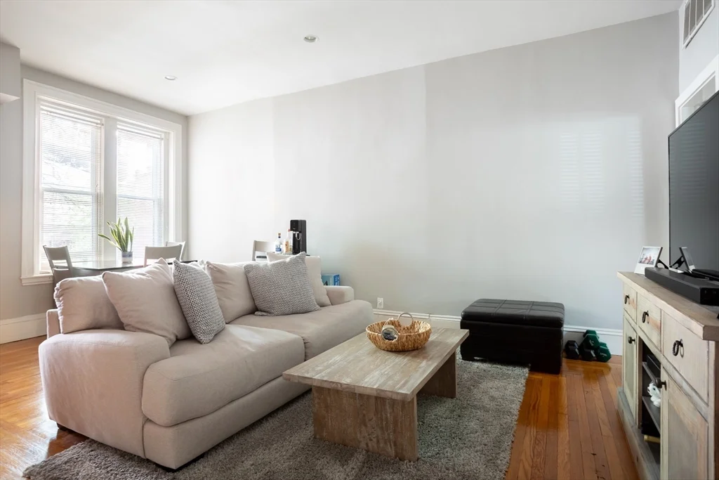 2 bed, 1 bath apartment for rent at 81 St Botolph St Unit 1, Back Bay — photo 4 of 12