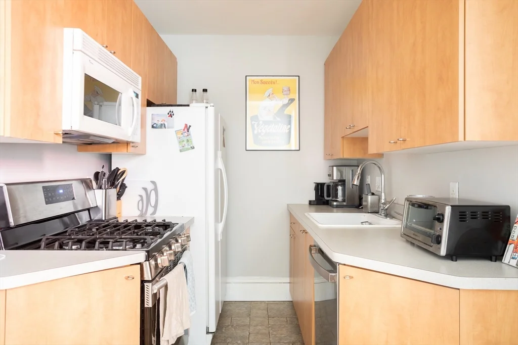 2 bed, 1 bath apartment for rent at 81 St Botolph St Unit 1, Back Bay