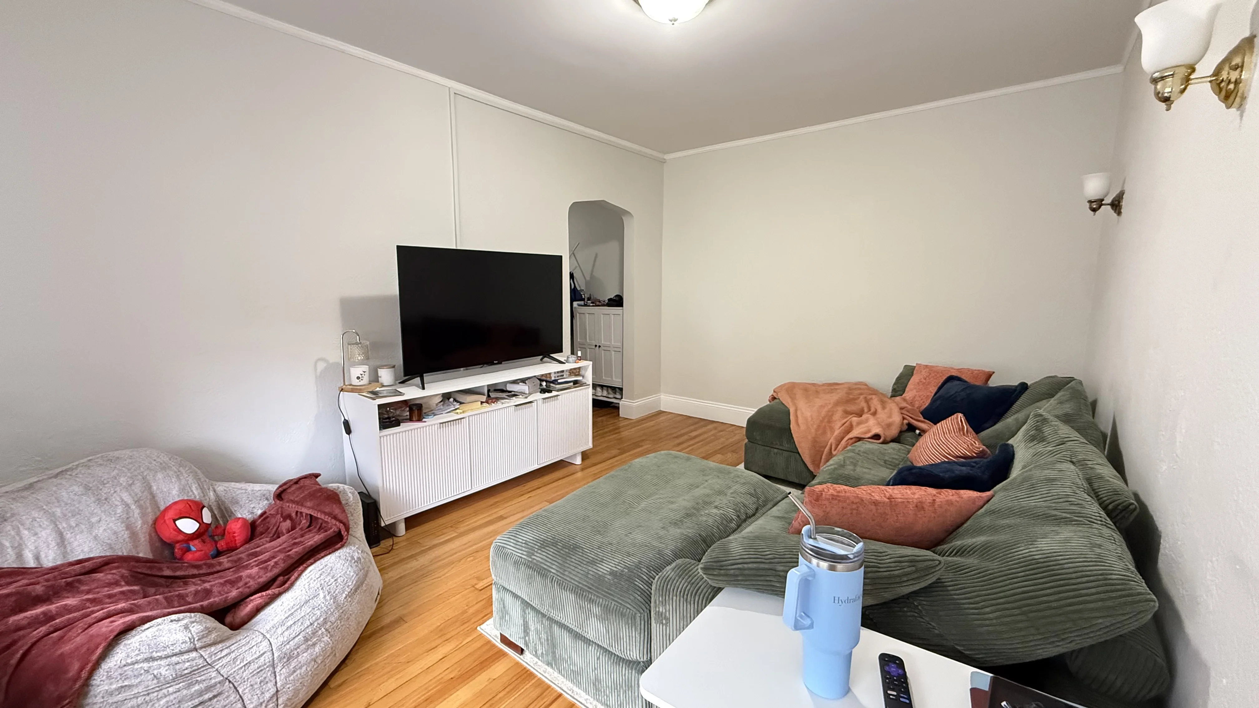 1 bed, 1 bath apartment for rent at 81 Strathmore Rd Unit 32, Brighton — photo 1 of 13