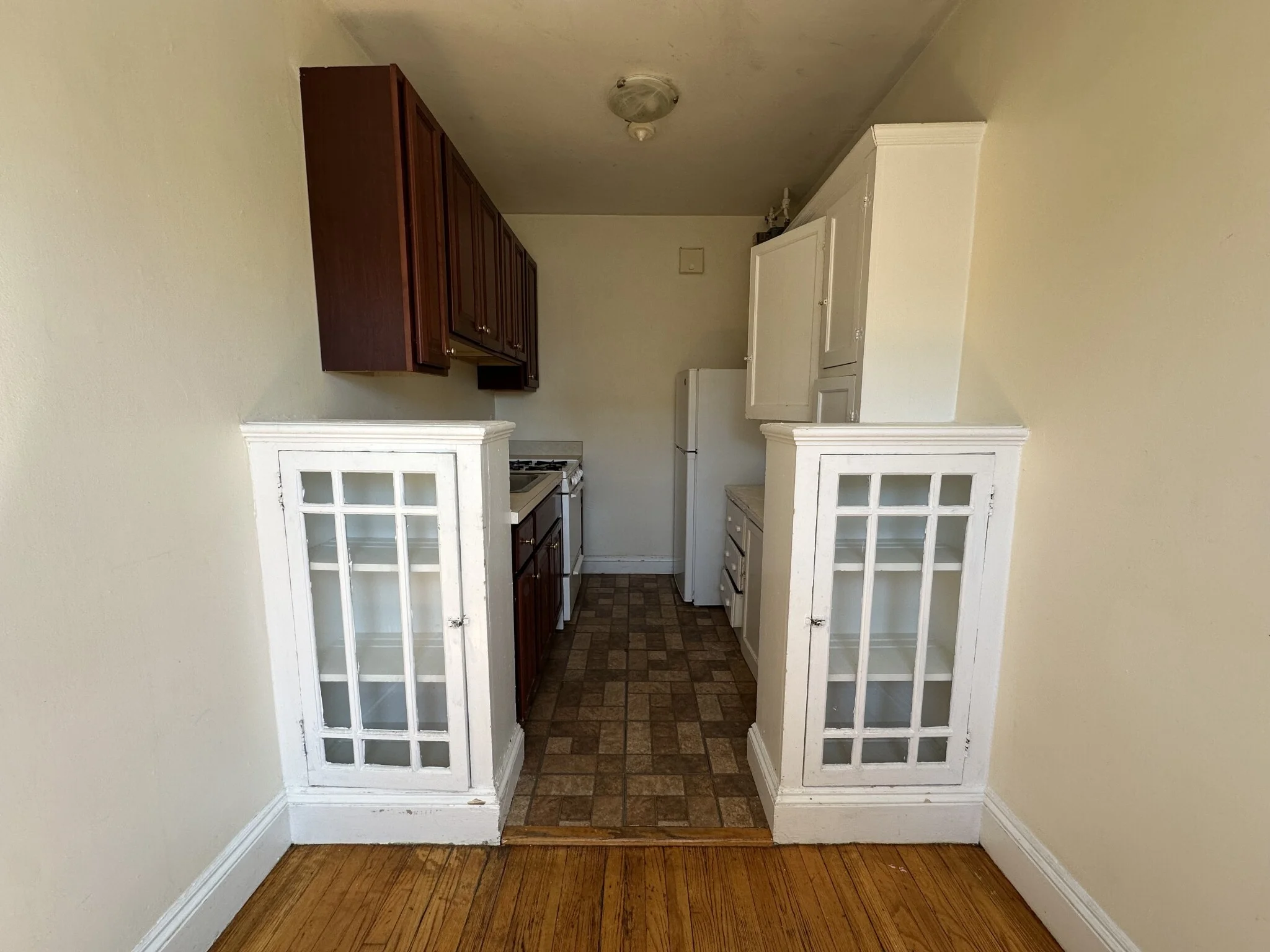 1 bed, 1 bath apartment for rent at 81 Strathmore Rd Unit 37, Brighton — photo 2 of 11