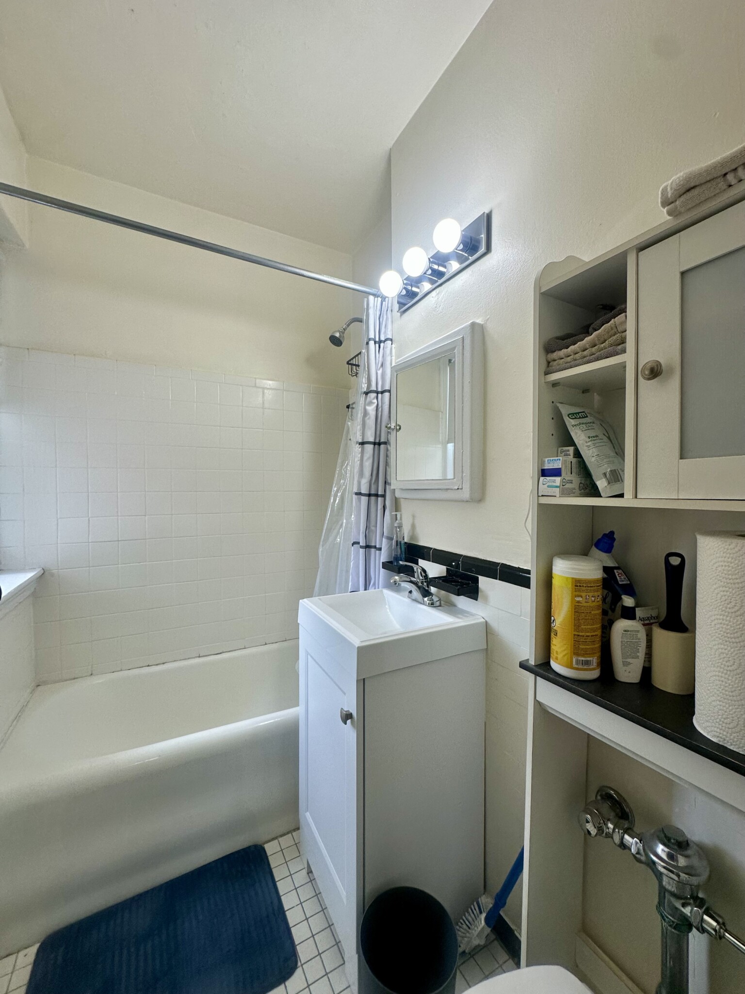 1 bed, 1 bath apartment for rent at 81 Strathmore Rd Unit 47, Brighton — photo 9 of 24