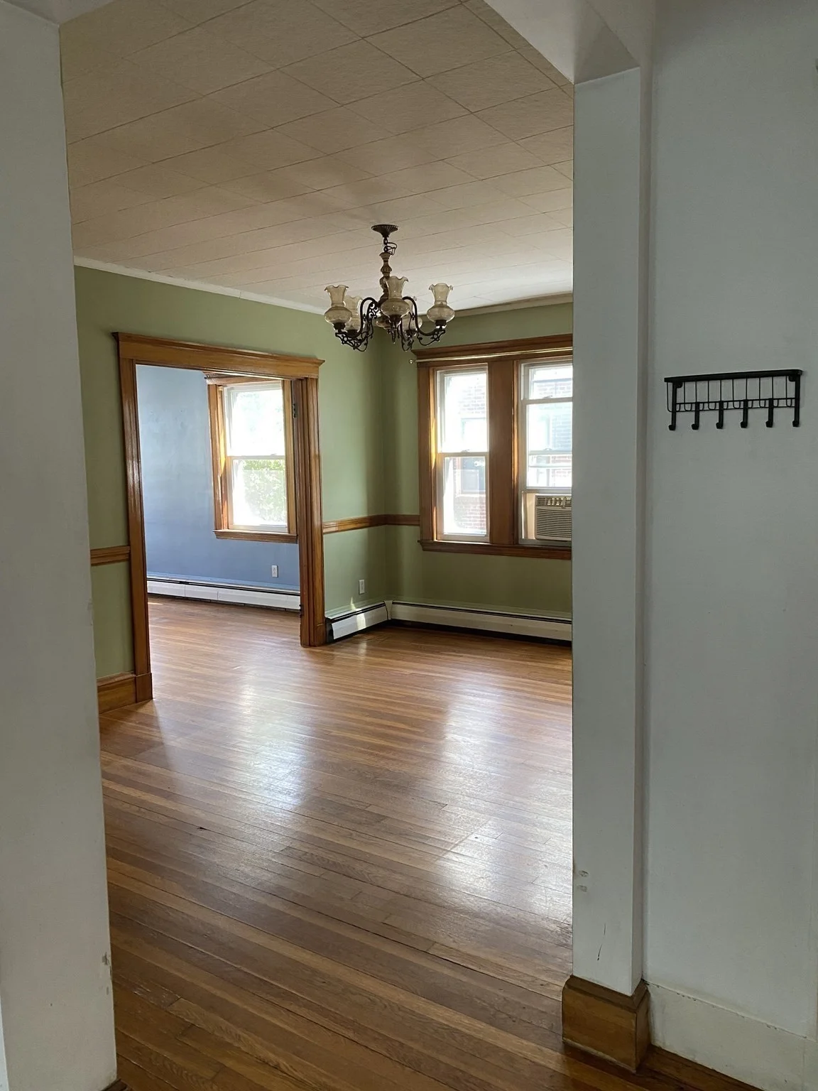 3 bed, 1 bath apartment for rent at 81 Sunnyside Av Unit 1, Winthrop — photo 15 of 21