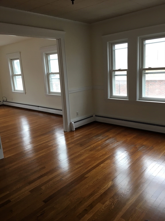 3 bed, 1 bath apartment for rent at 81 Sunnyside Ave Unit 2, Winthrop — photo 13 of 27