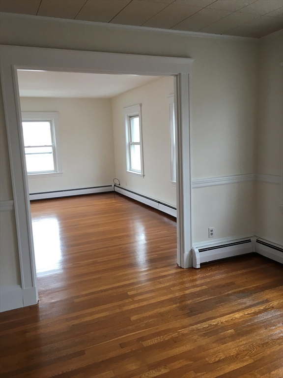3 bed, 1 bath apartment for rent at 81 Sunnyside Ave Unit 2, Winthrop — photo 14 of 27