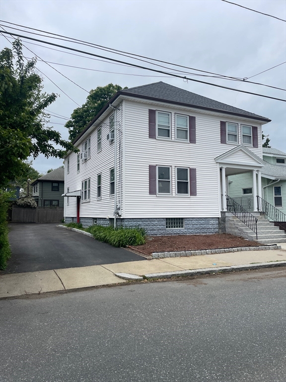3 bed, 1 bath apartment for rent at 81 Sunnyside Ave Unit 2, Winthrop — photo 2 of 27