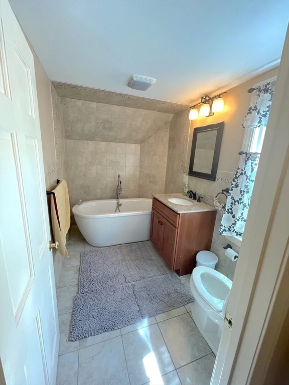 3 bed, 2 bath apartment for rent at 81 Walnut St, West Bridgewater — photo 9 of 17
