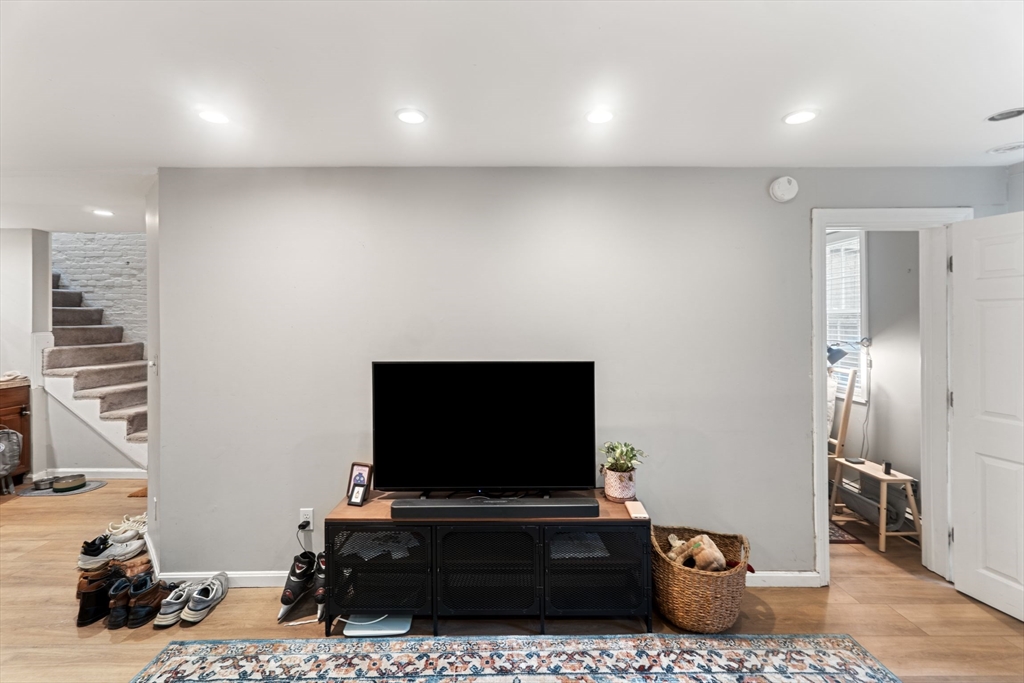 1 bed, 1 bath apartment for rent at 81 Waltham St Unit 1, Boston — photo 7 of 27