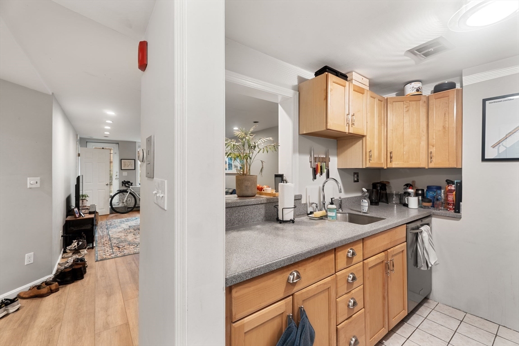 1 bed, 1 bath apartment for rent at 81 Waltham St Unit 1, Boston — photo 13 of 27