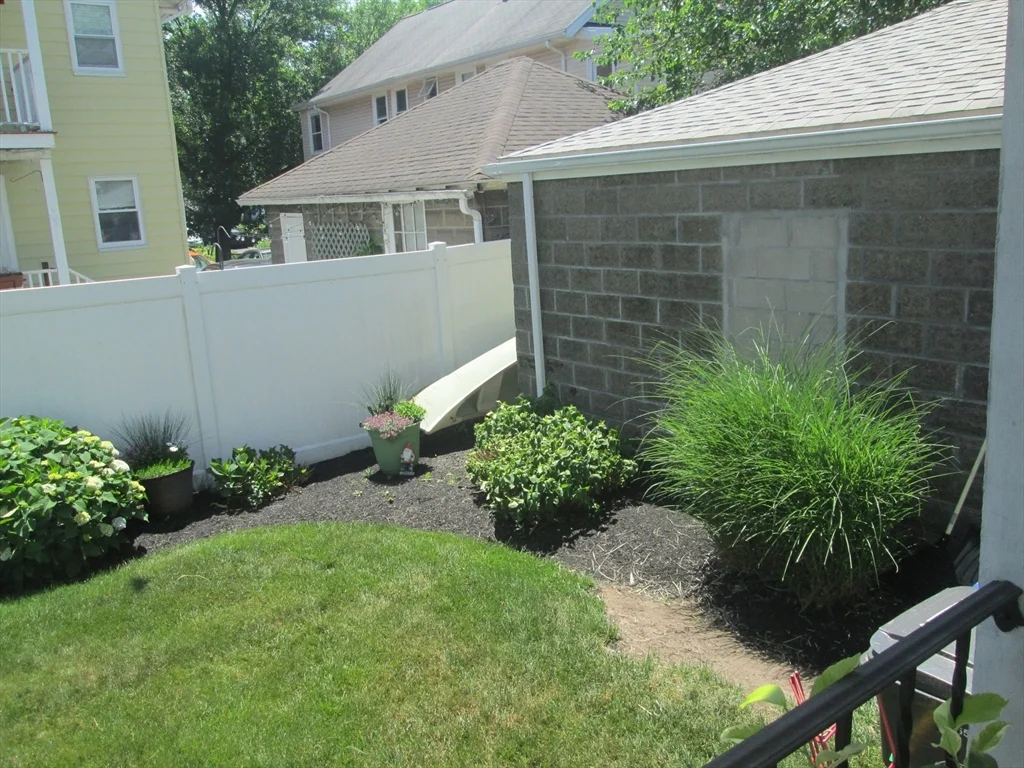 2 bed, 1 bath apartment for rent at 81 Webster St Unit 81, Arlington — photo 16 of 19