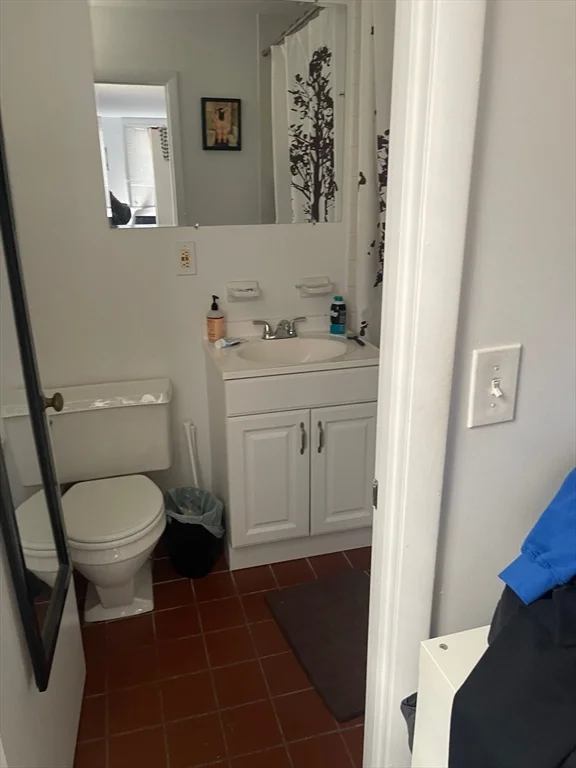 Studio bed, 1 bath apartment for rent at 81 Wendell St Unit A, Baldwin — photo 15 of 17