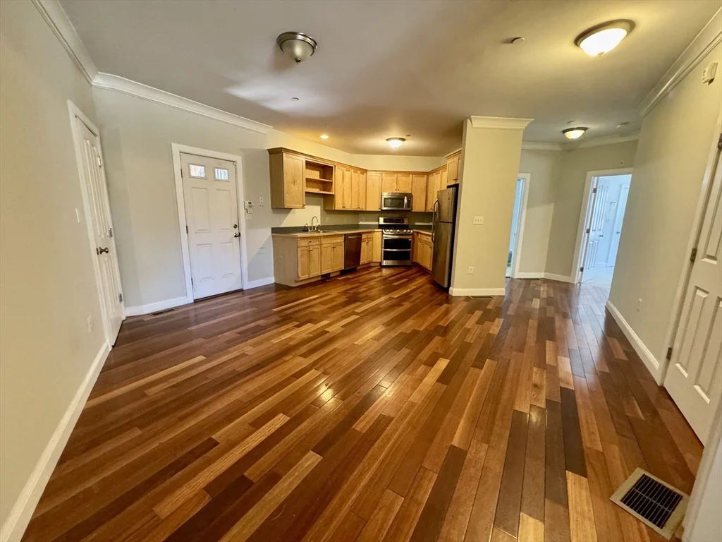 2 bed, 1 bath apartment for rent at 81 Westminster Ave Unit B, Roxbury — photo 5 of 19