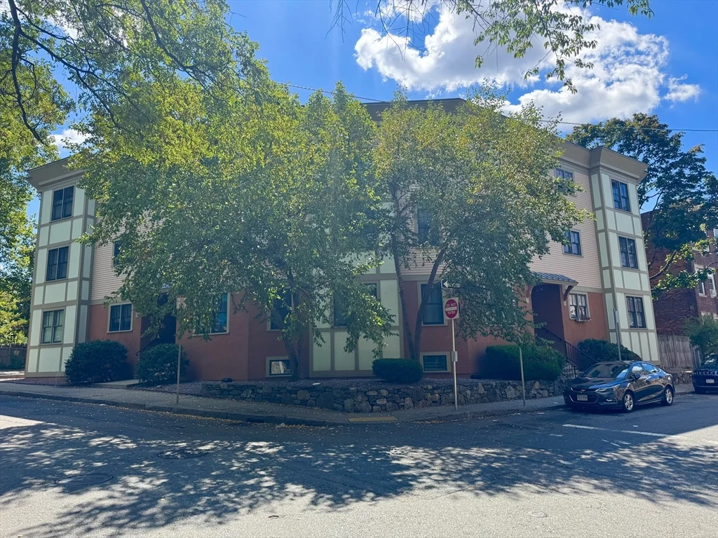 2 bed, 1 bath apartment for rent at 81 Westminster Ave Unit B, Roxbury — photo 19 of 19