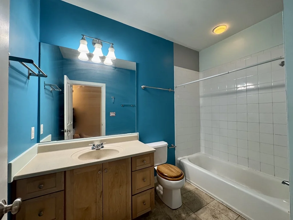 2 bed, 1 bath apartment for rent at 81 Westminster Ave Unit B, Roxbury — photo 12 of 19