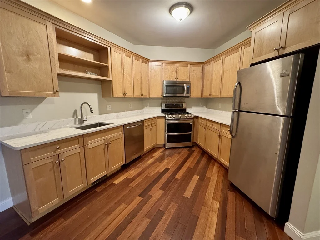 2 bed, 1 bath apartment for rent at 81 Westminster Ave Unit B, Roxbury — photo 3 of 19