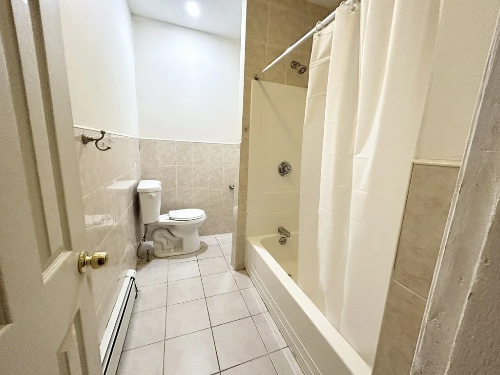 4 bed, 2 bath apartment for rent at 81 Windsor Unit St, South End — photo 10 of 13