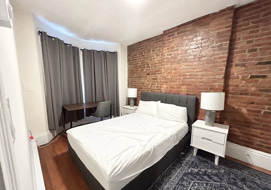 4 bed, 2 bath apartment for rent at 81 Windsor Unit St, South End — photo 6 of 13