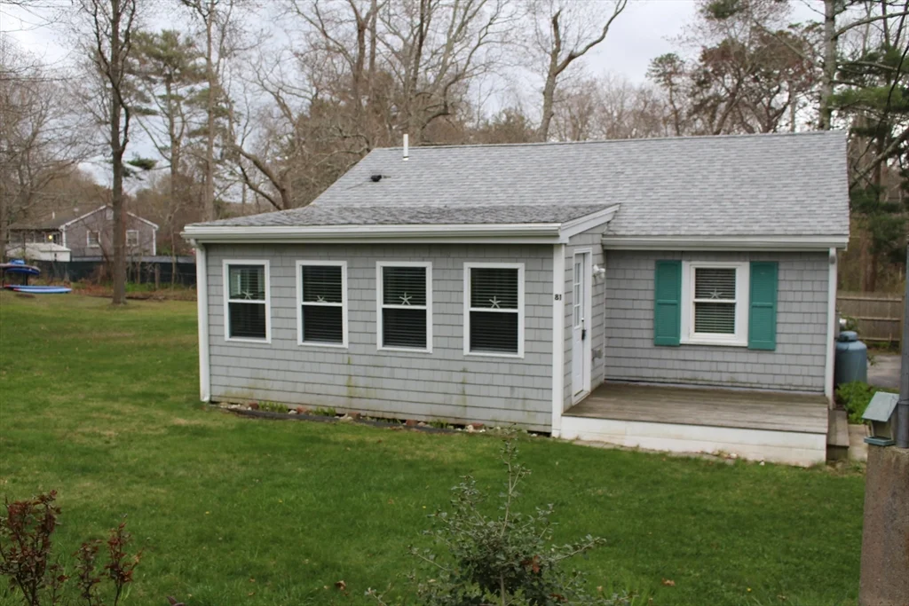 2 bed, 1 bath apartment for rent at 81 Winthrop Rd Unit 81, Manomet — photo 1 of 37