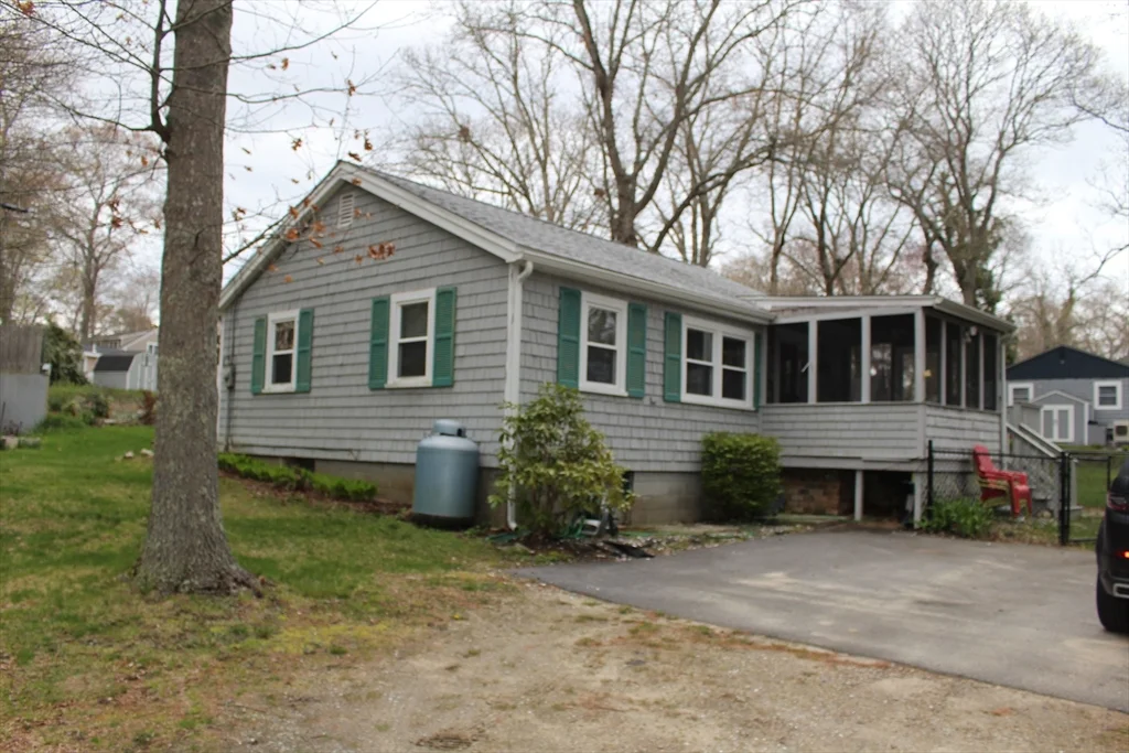 2 bed, 1 bath apartment for rent at 81 Winthrop Rd Unit 81, Manomet — photo 34 of 37