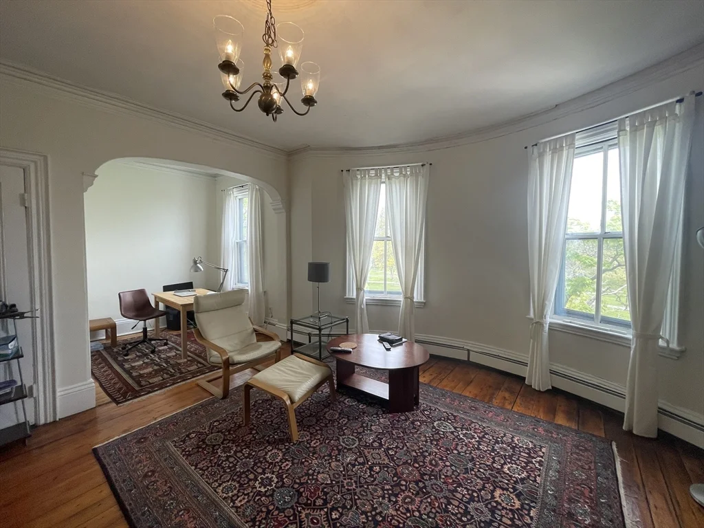 1 bed, 1 bath apartment for rent at 811 East Broadway Unit 2, South Boston — photo 2 of 18