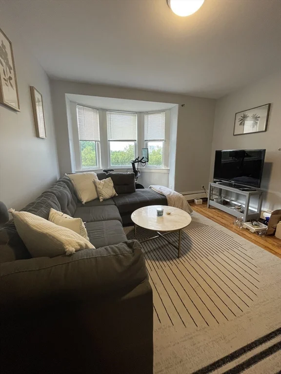 2 bed, 1 bath apartment for rent at 811 East Broadway Unit 3, South Boston — photo 5 of 21