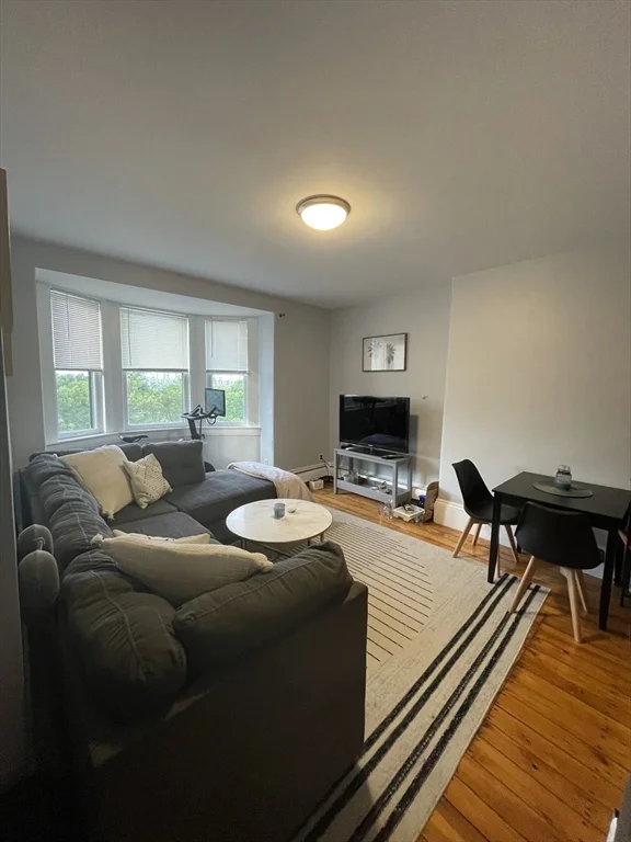 2 bed, 1 bath apartment for rent at 811 East Broadway Unit 3, South Boston — photo 6 of 21