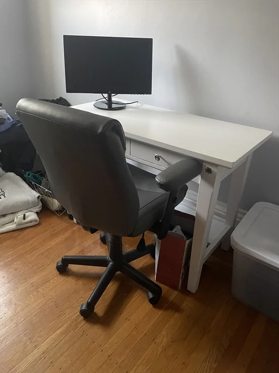 2 bed, 1 bath apartment for rent at 811 East Broadway Unit 3, South Boston — photo 18 of 21