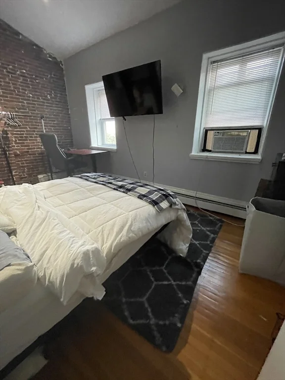 2 bed, 1 bath apartment for rent at 811 East Broadway Unit 3, South Boston — photo 11 of 21