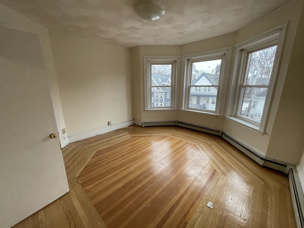3 bed, 2 bath apartment for rent at 811 Washington Unit 3, Salisbury Road - Corey Farm — photo 8 of 14