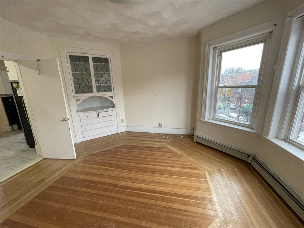 3 bed, 2 bath apartment for rent at 811 Washington Unit 3, Salisbury Road - Corey Farm — photo 7 of 14