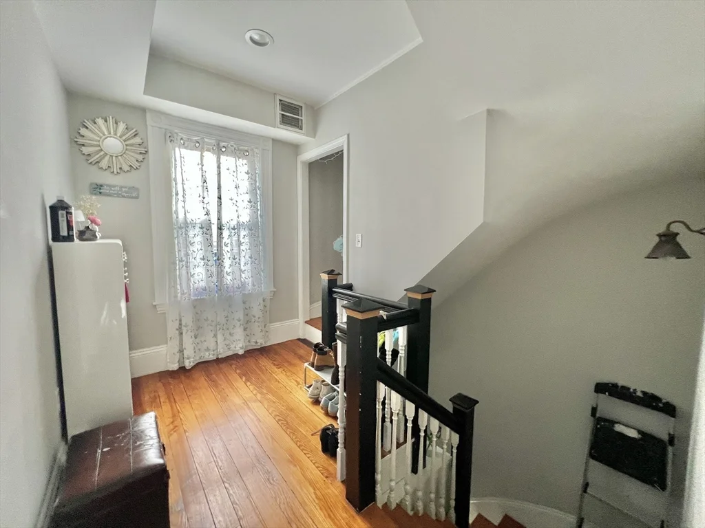 6 bed, 2 bath apartment for rent at 812 Moody St Unit 2, South Side — photo 23 of 29