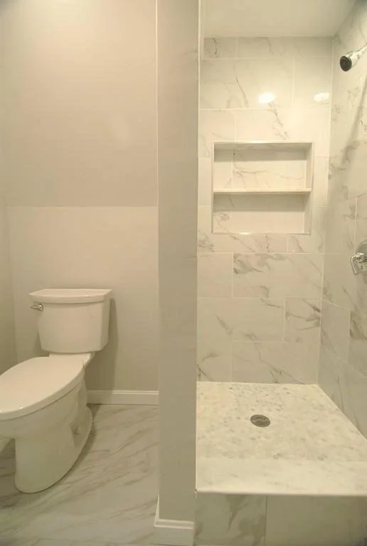 6 bed, 2 bath apartment for rent at 812 Moody St Unit 2, South Side — photo 20 of 29