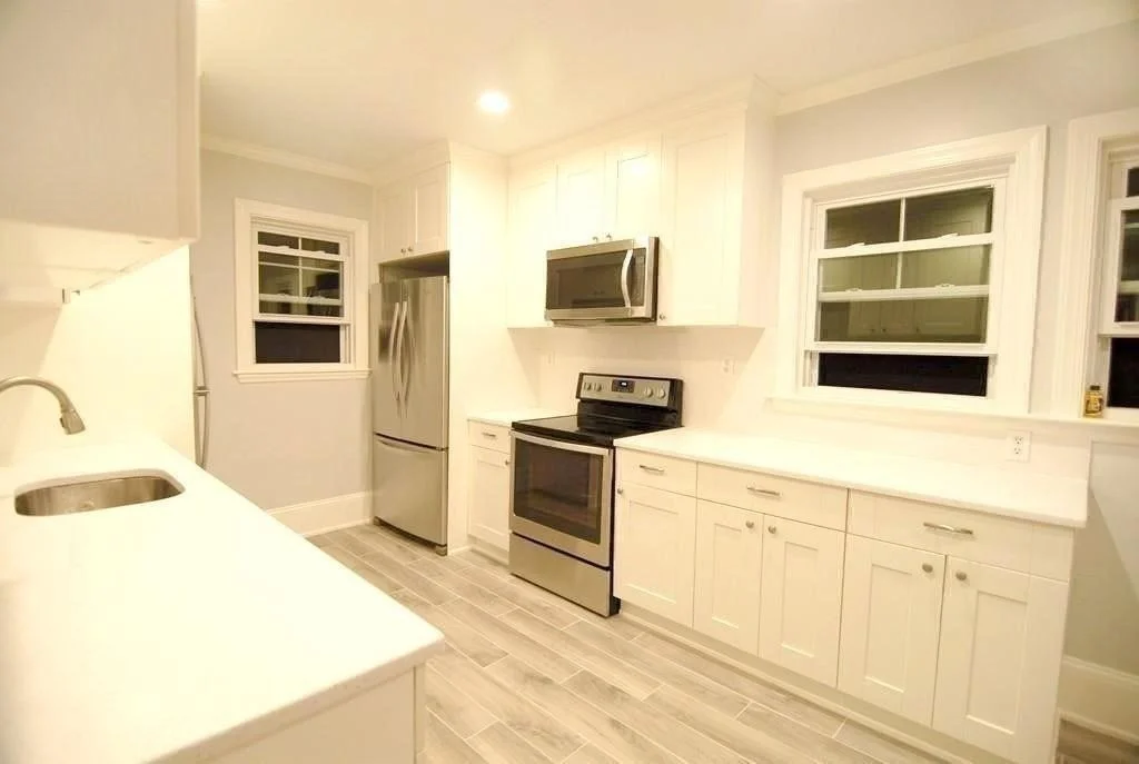 6 bed, 2 bath apartment for rent at 812 Moody St Unit 2, South Side — photo 4 of 29