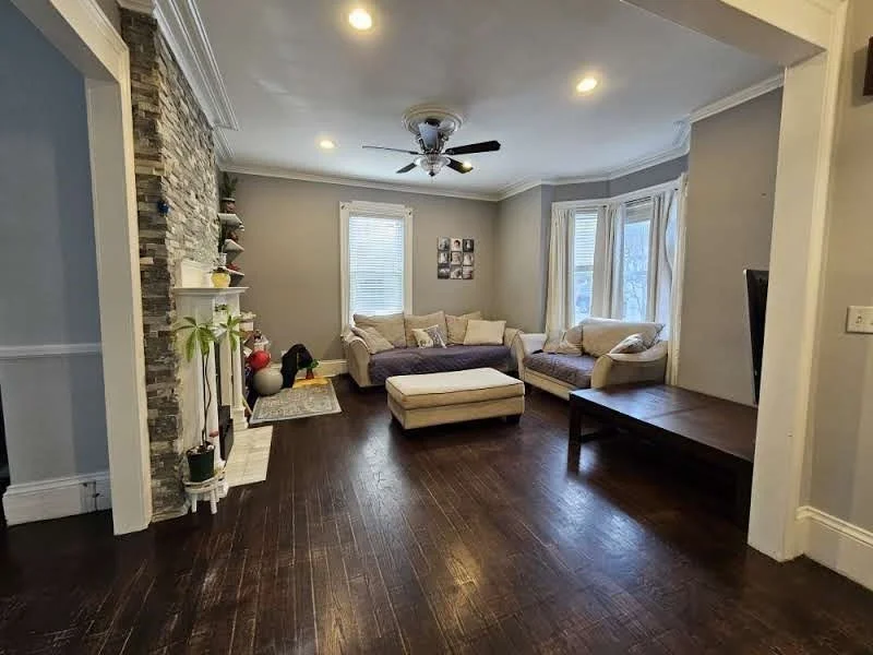 3 bed, 1 bath apartment for rent at 814 Washington St, Dedham — photo 2 of 22