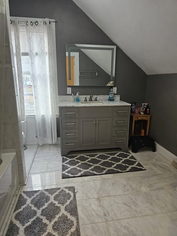 3 bed, 1 bath apartment for rent at 814 Washington St, Dedham — photo 11 of 22