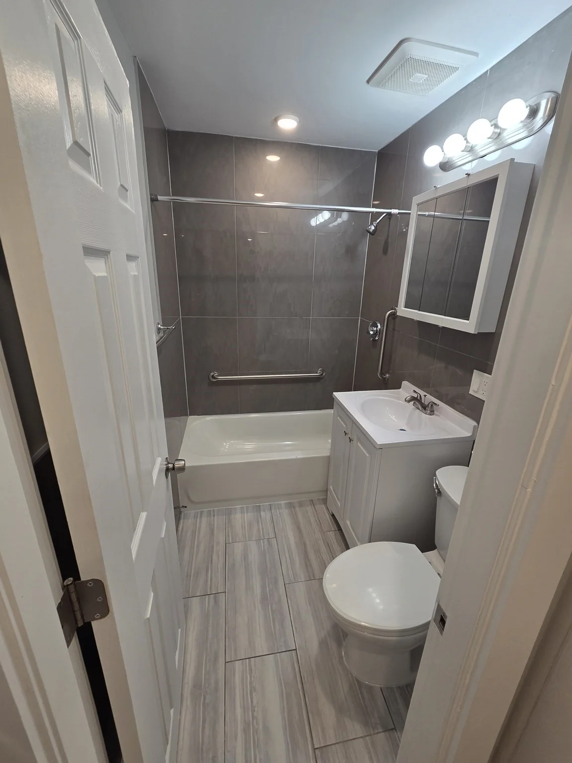 2 bed, 1 bath apartment for rent at 815 Morton Unit 1, Mattapan — photo 10 of 15