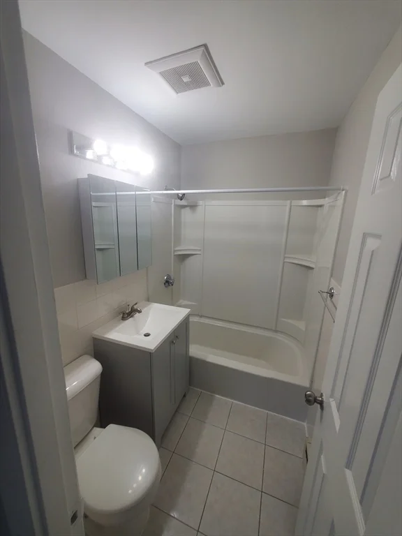 2 bed, 1 bath apartment for rent at 815 Morton Unit 21, Mattapan — photo 10 of 17
